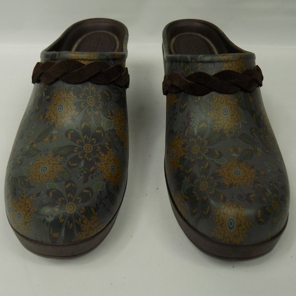 CROCS Shoes - Crocs Sarah Flower Graphic Print Clog 203764-255 Women's Size 7